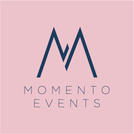 Logo rosado momento events